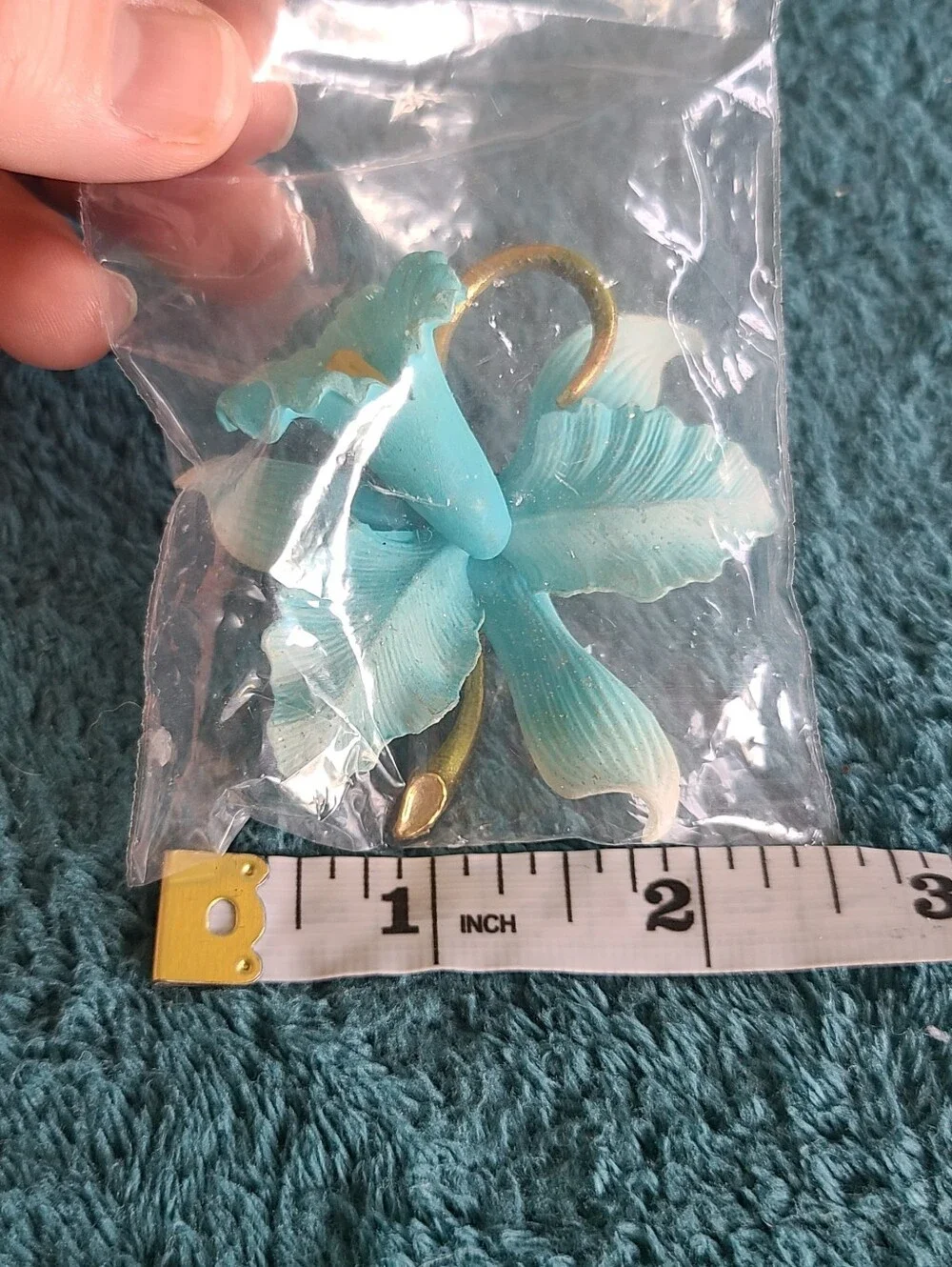 Vintage Turquoise Floral Brooch with Gold Accents